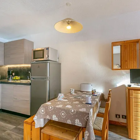 Divisible 4 Pers Au Coeur De La Plagne-tarentaise - Fr-1-353-84 Apartment